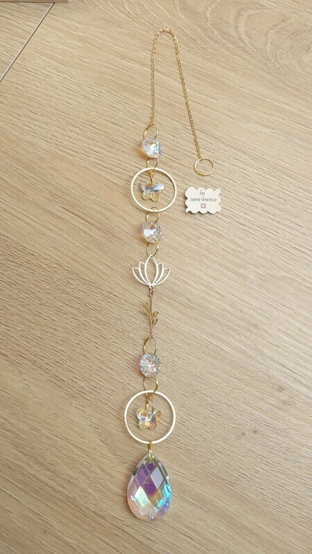 Attrape soleil "fleur de lotus et papillon"