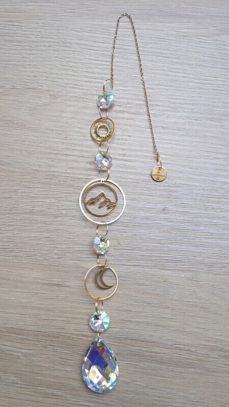 Attrape soleil &quot;montagne, soleil et lune&quot;