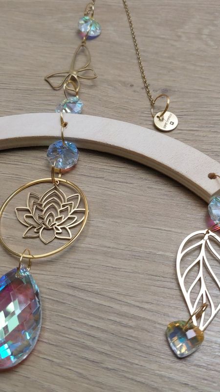 Attrape soleil support bois "papillon et feuilles"