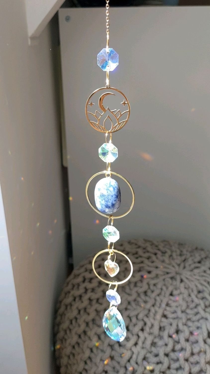 Attrape soleil minéraux "lotus et sodalite"