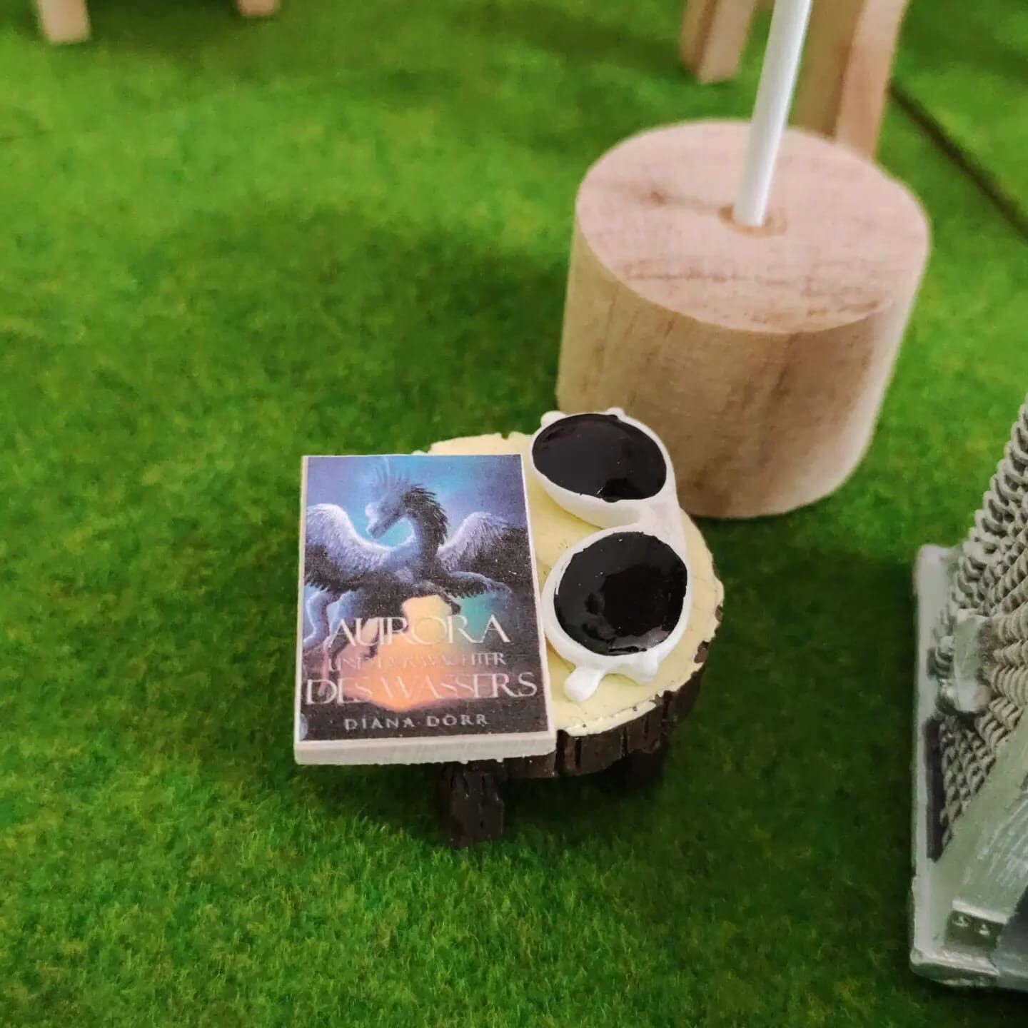 Miniatur Buch - Fantasy/ Drachen Buch aus Auroras Welt - Wichteltür Zubehör. Dekoartikel