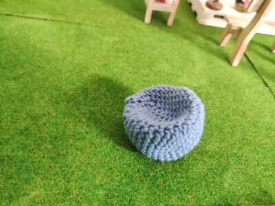 Miniatur Sitzkissen 5 cm. Häkelkissen Blau. Wichteltür Zubehör. Feentür. Dekoartikel