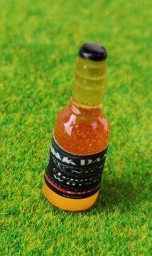 Miniatur Whiskey Flasche I, ca. 3 cm - Wichteltür Zubehör. Dekoartikel