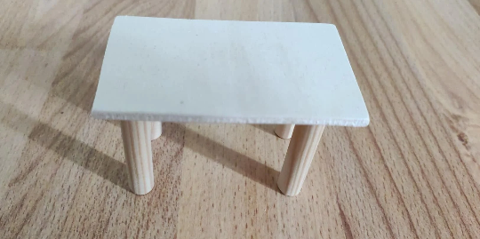 Miniatur Tisch aus Holz. Wichteltür Zubehör. Wichtelwelt. Dekoartikel