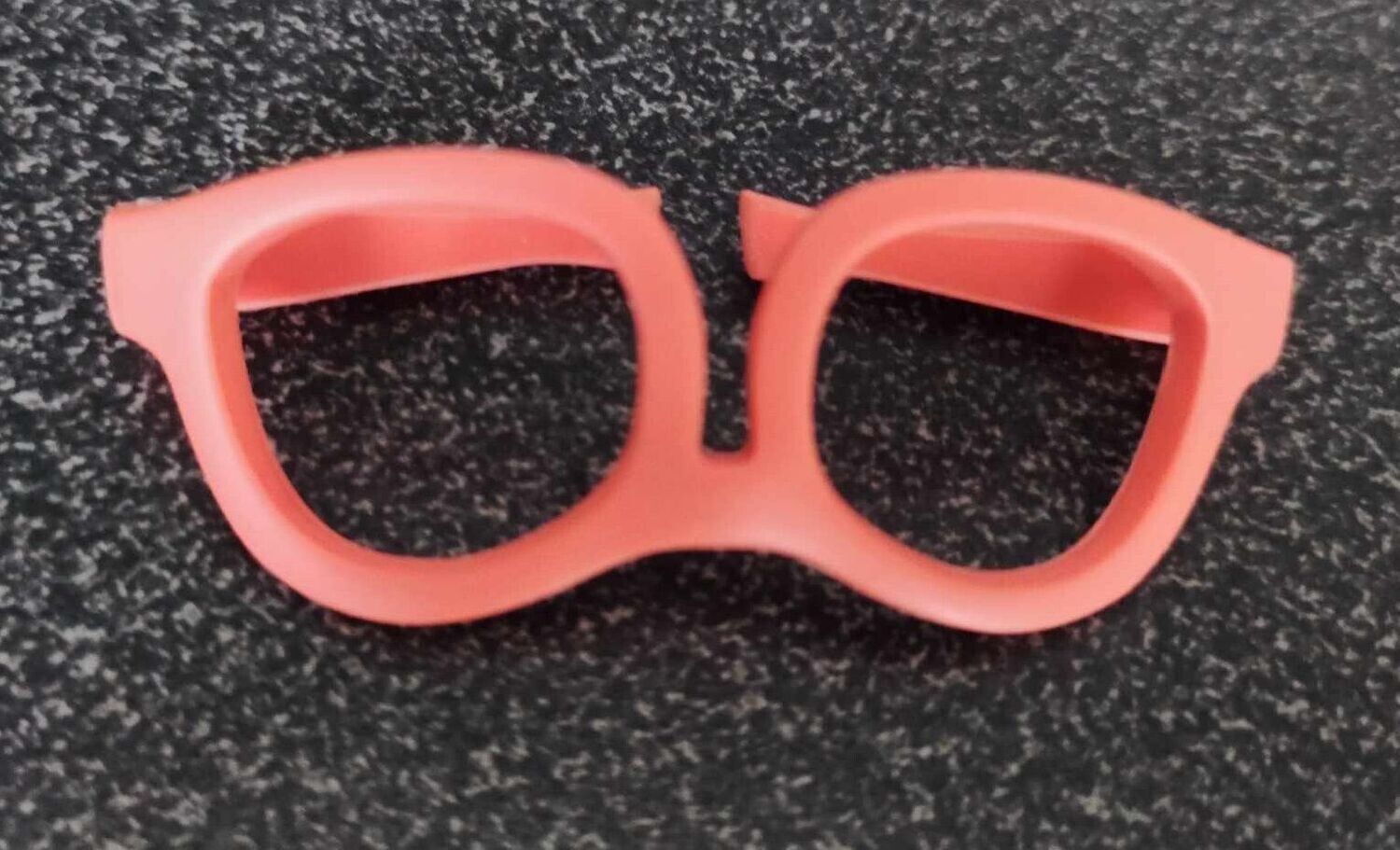 Brille Apricot dunkel. Für Bären 23 cm. Plastik. Metall. Dekoration. Gebraucht