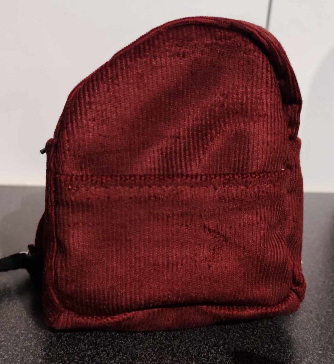 Rucksack Bordeaux Rot (für 40 cm Bären). Kunstleder. Dekoartikel. Gebraucht