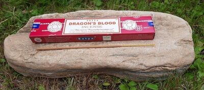 Satya Dragon's Blood Räucherstäbchen 15 g