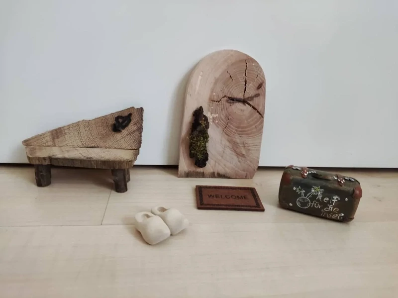 Wichteltür Set. Wichteltür aus Eichenholz mit Zubehör Wichteleinzug. Dekoartikel