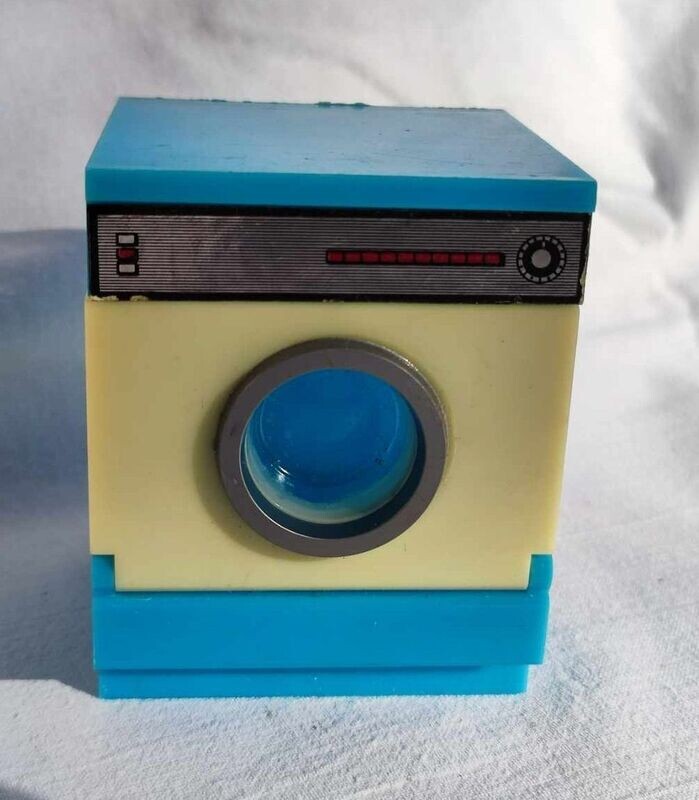 Vintage Puppenstuben Waschmaschine. Dekoartikel Vintage Puppenstuben Waschmaschine. Dekoartikel