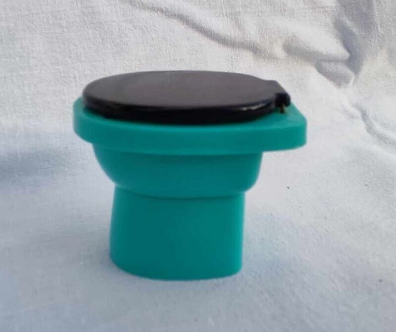Vintage Puppenstuben Toilette. Dekoartikel Vintage Puppenstuben Toilette. Dekoartikel