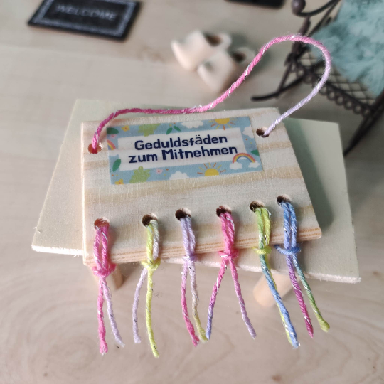 Glitzer Geduldsfäden zum Mitnehmen für die Wichteltür. Polyacryl und Polyester. Dekoartikel