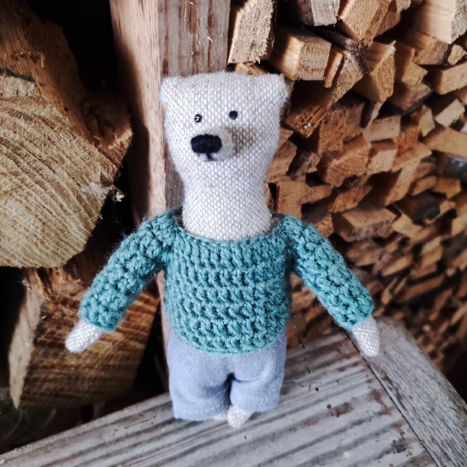 Gehäkelter Pullover  Olivgrün (Pulli für 13 cm Baby Bären). Wolle, Polyamid. Dekoartikel. Gebraucht