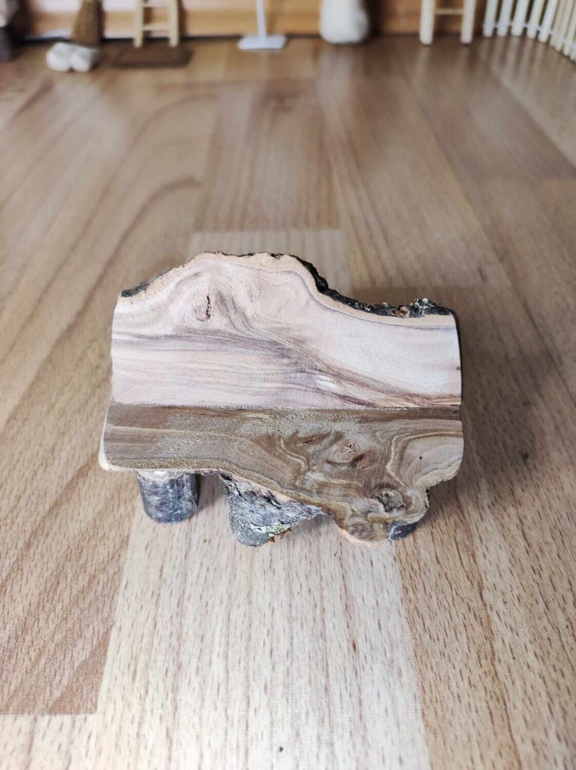 Miniatur Bank aus Holz. Handarbeit. Wichteltür Zubehör. Wichtelwelt. Dekoartikel