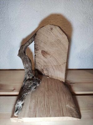 Wichteltür mit Bodenplatte und Wurzel aus Naturholz. Dekoartikel