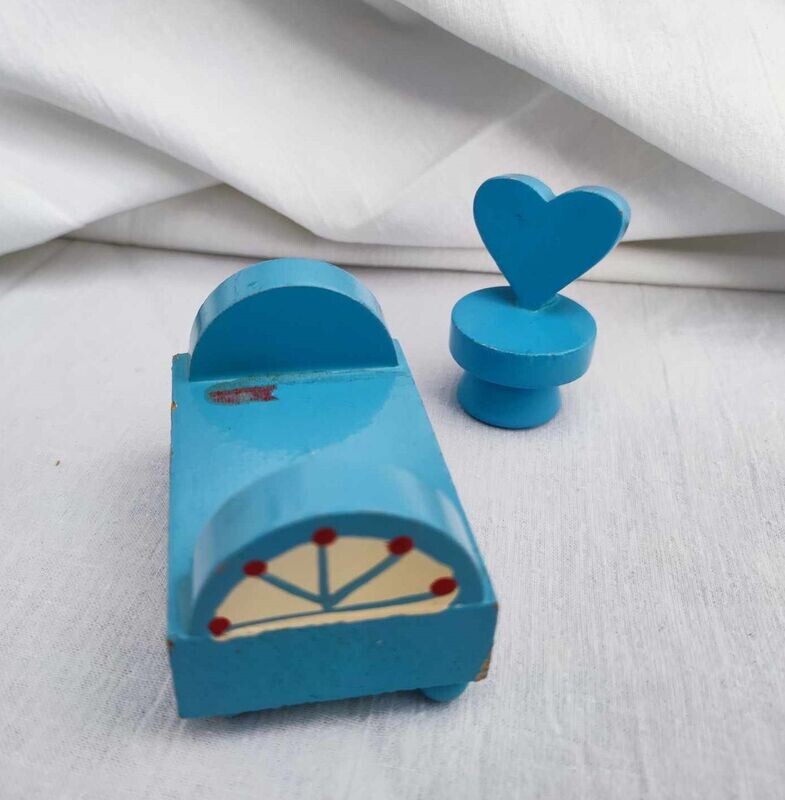 Vintage Puppenstuben Möbel. Seltenes Fundstück. Holz. Blau. Dekoartikel