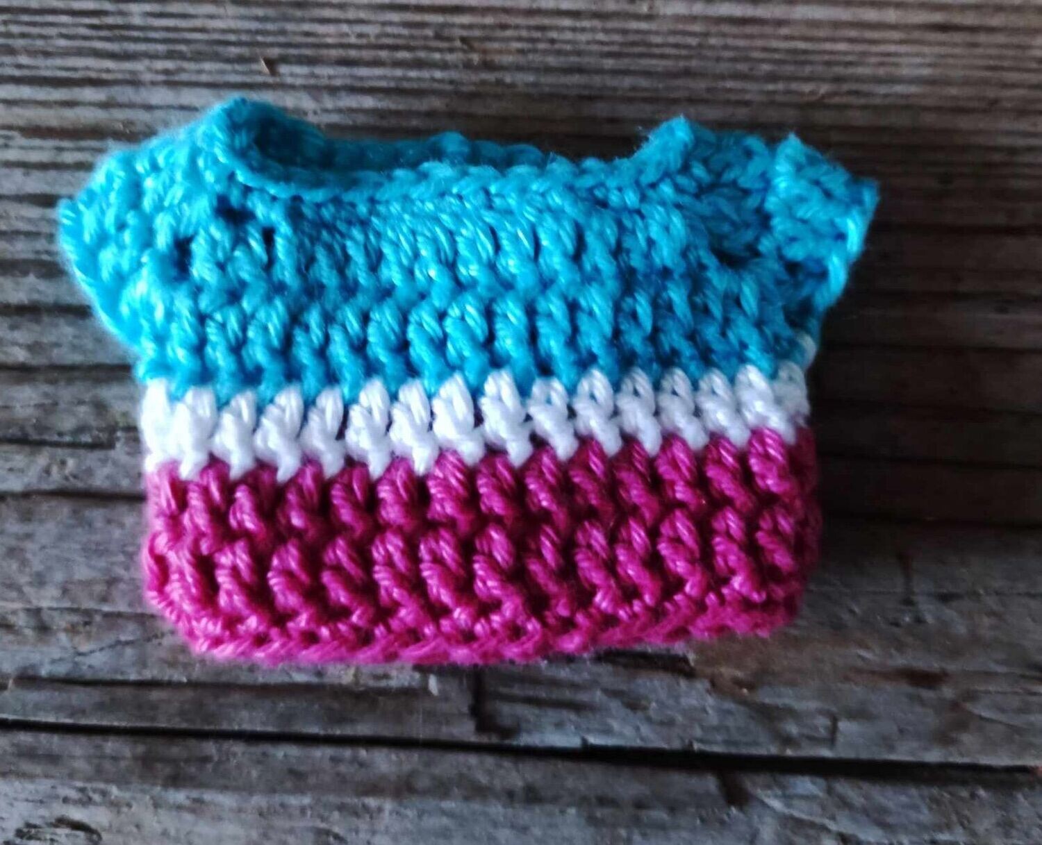 Gehaeelter Pulli  tuerkis-weiß-pink gestreift fuer Baby Baeren