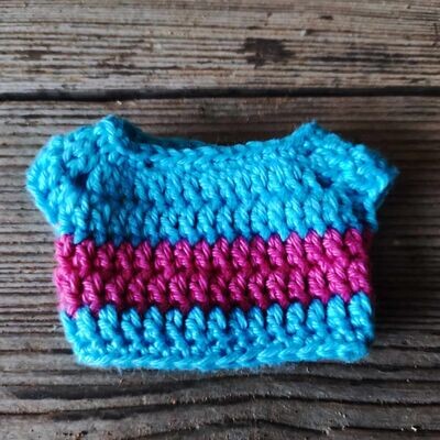 Gehaekelter Pulli  tuerkis-pink gestreift fuer Baby Baeren