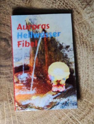 Ein Miniatur Buch - Auroras Heilwasserfibel. Wichteltür Zubehör. Dekoartikel