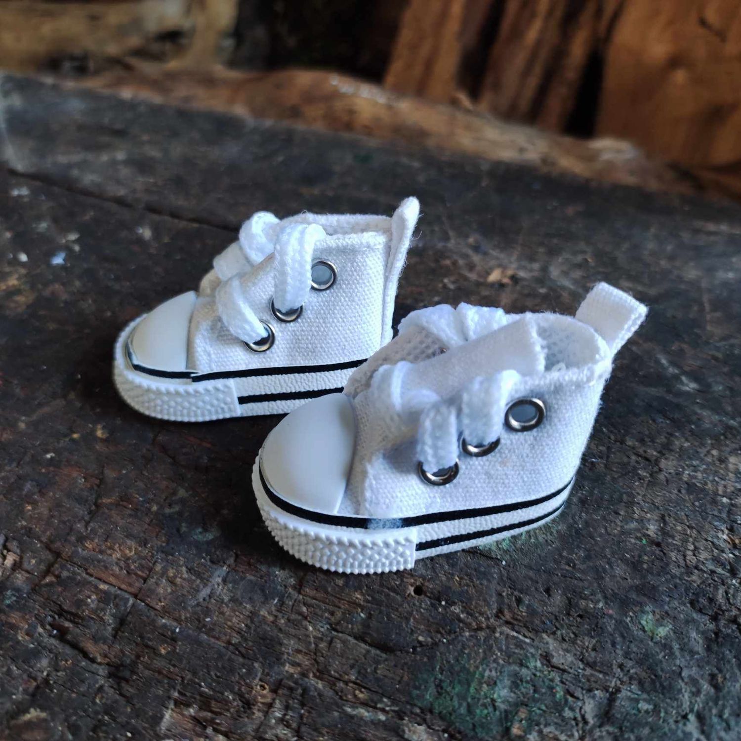 Mini Turnschuhe Sneaker mit Schnuersenkel Weiss 5 cm