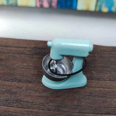 Miniatur Küchenmaschine 3 cm für die Wichteltür 1/12. Türkis. Miniaturen. Küche. Dekoartikel