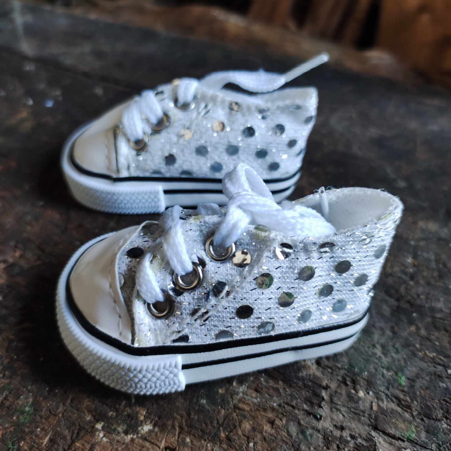 Baeren Turnschuhe Silber 7 cm - Pailletten Sneaker - Deko