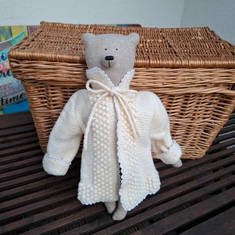 Vintage Strickmantel weiß (für 40 cm Bären). Gebraucht. Dekoartikel