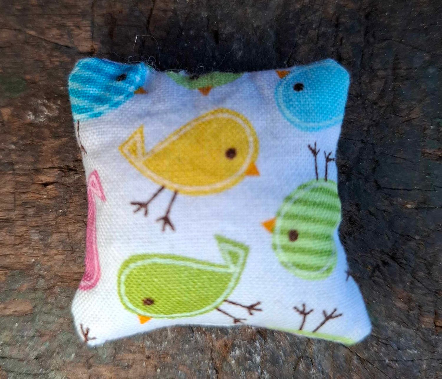 Wichtelkissen 4 cm. Kissen Osterkükenmuster. Wichteltür Zubehör. Baumwolle. Dekoartikel. Osterdeko