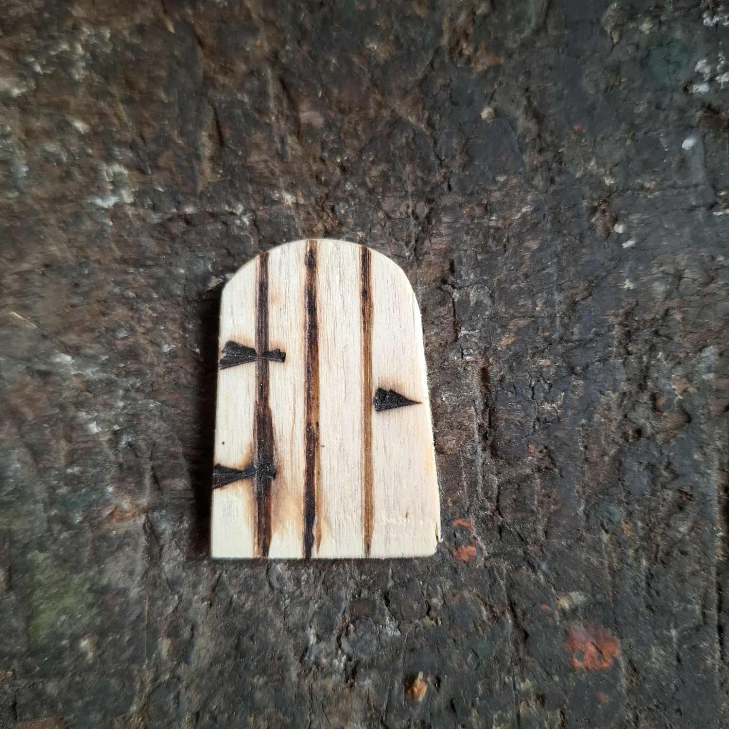 Miniatur Mausetuer mit Lasercut Details