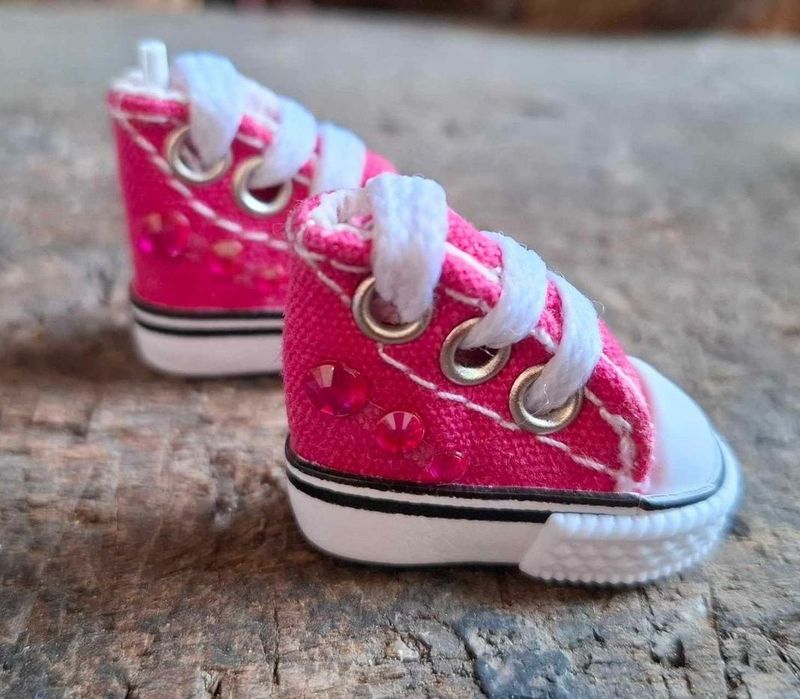 Mini Turnschuhe mit Sticker 35 mm
