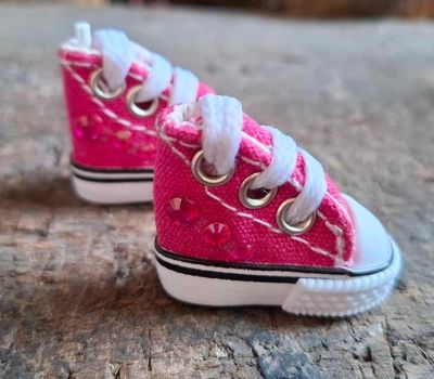 Mini Turnschuhe mit Sticker 35 mm