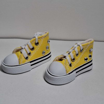 Turnschuhe Gelb 7 cm mit Sticker