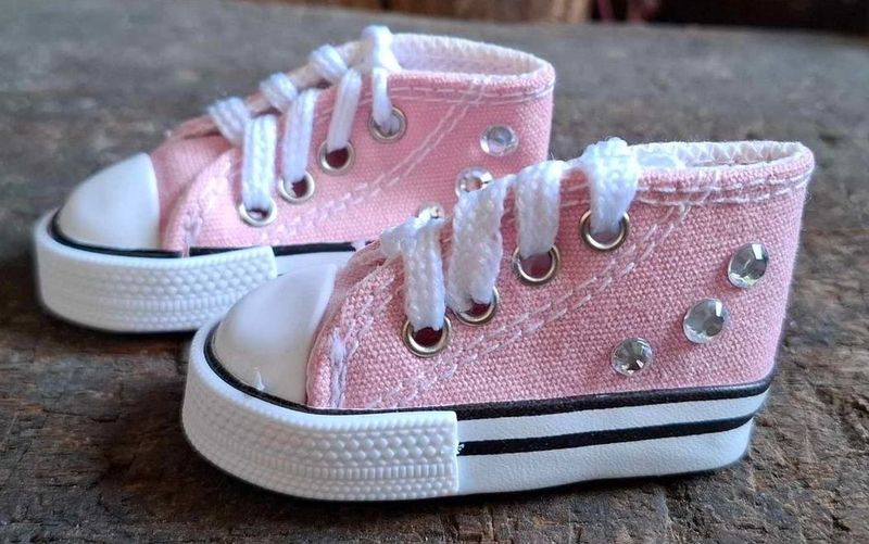 Turnschuhe Rosa 7 cm mit Sticker Turnschuhe Rosa 7 cm mit Sticker