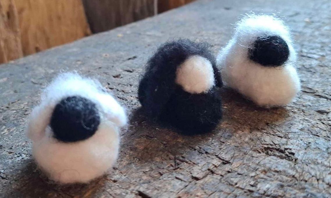 3 Miniatur Filzschafe 4 cm