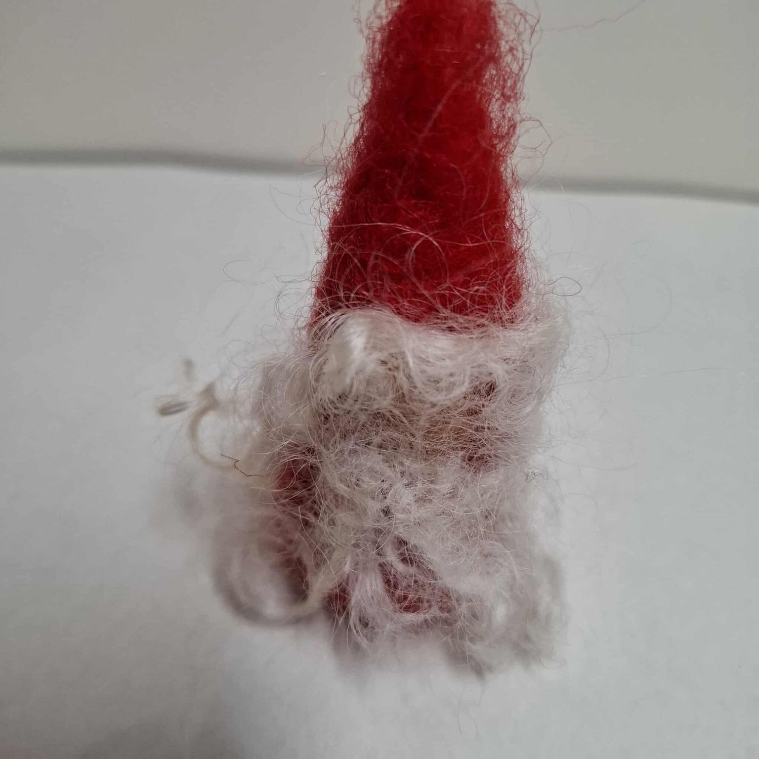 Gefilzter Miniatur Wichtel Gleda