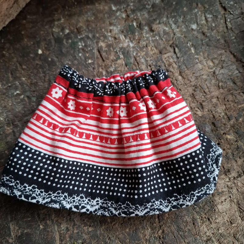 Vintage Rock fuer 23 cm Philomena Kloss Baer