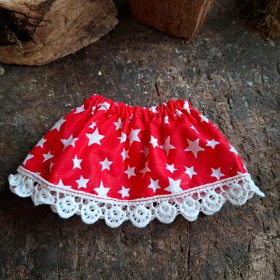 Roter Rock mit Sternen fuer 23 cm Philomena Kloss Baer