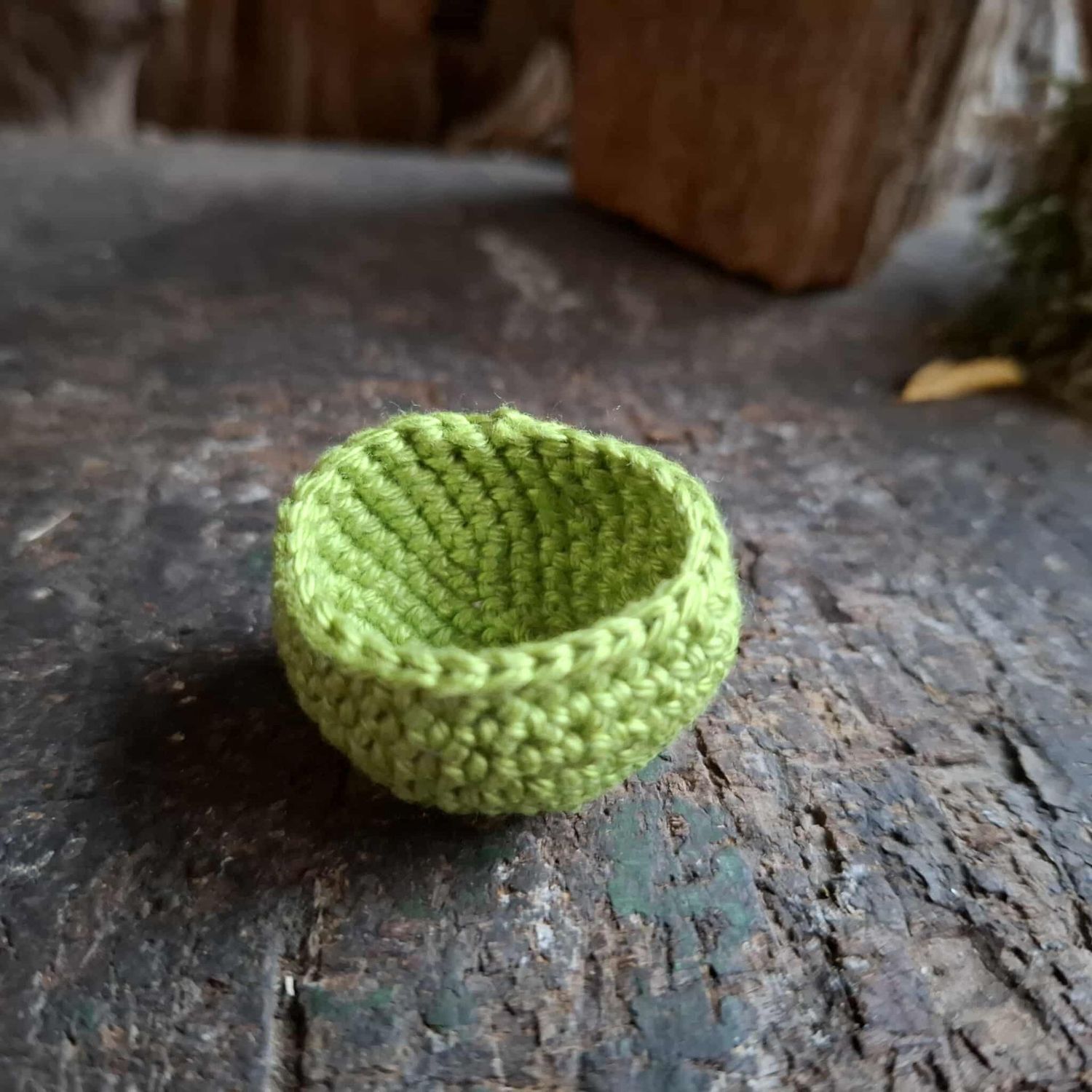 Miniatur Häkelkorb grün