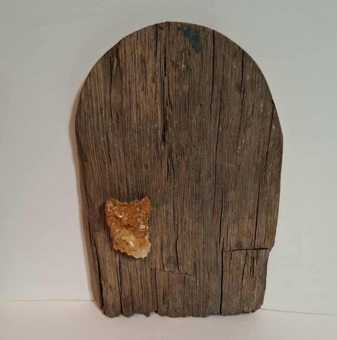 Eichen Wichteltür mit Quarz Eichen Wichteltür mit Quarz