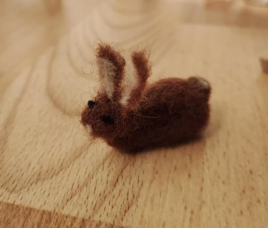 Gefilzter Miniatur-Hase Gefilzter brauner Miniatur Hase