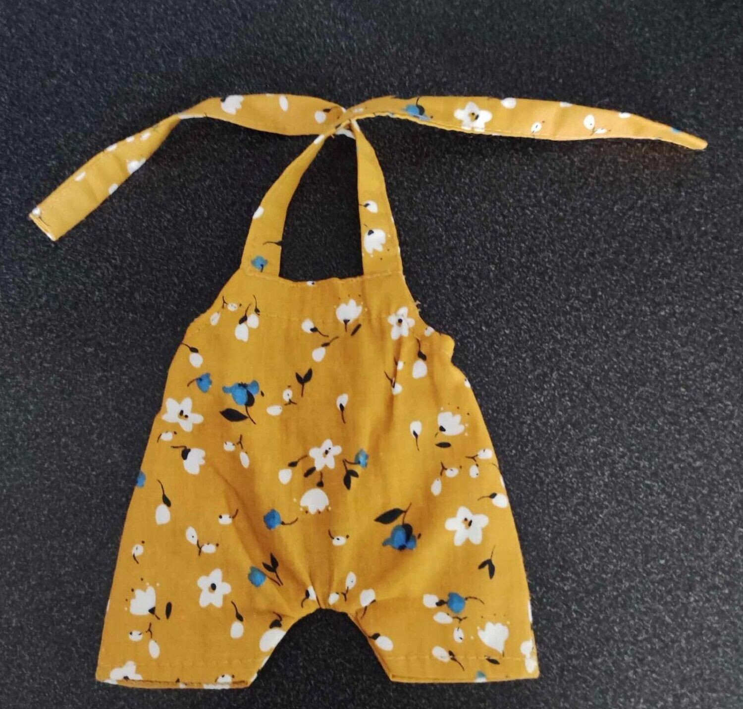 Hose. Overall Mustard (Senf) Blumenmuster fuer 23 cm Philomena Kloss Baeren Hose. Overall Mustard (Senf) Blumenmuster fuer 23 cm Philomena Kloss Baeren