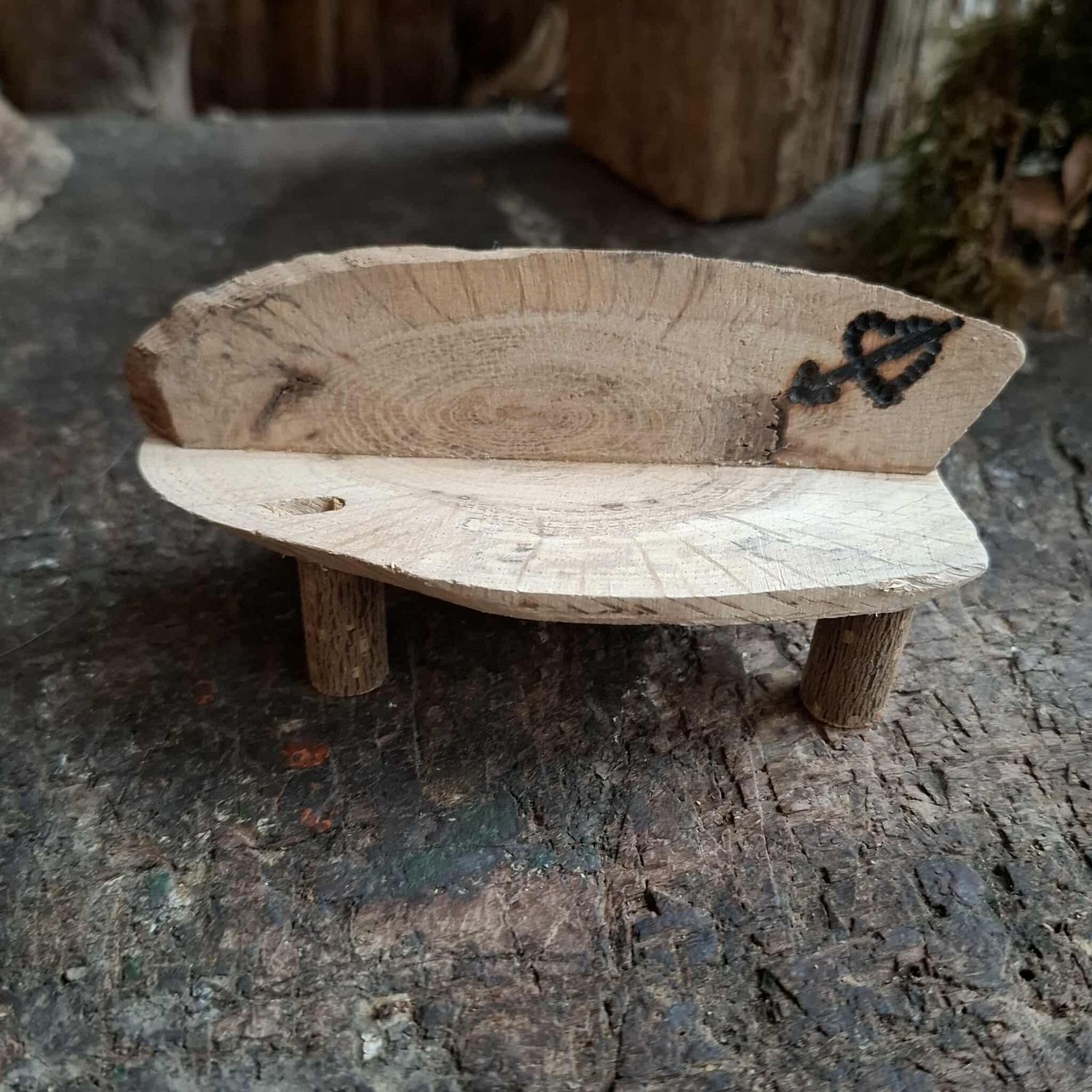 Miniatur Holzbank mit Herz