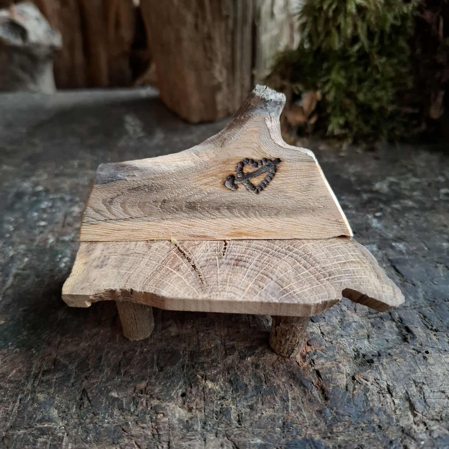 Miniatur Holzbank mit Herz