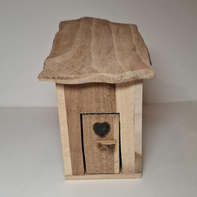 Miniatur Toilettenhaeuschen