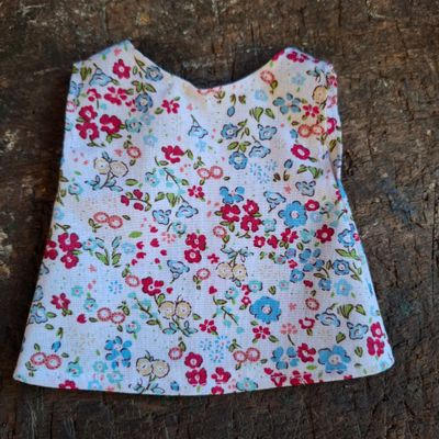 Geblümtes Kleid fuer 23 cm Philomena Kloss Baer Geblümtes Kleid fuer 23 cm Philomena Kloss Baer