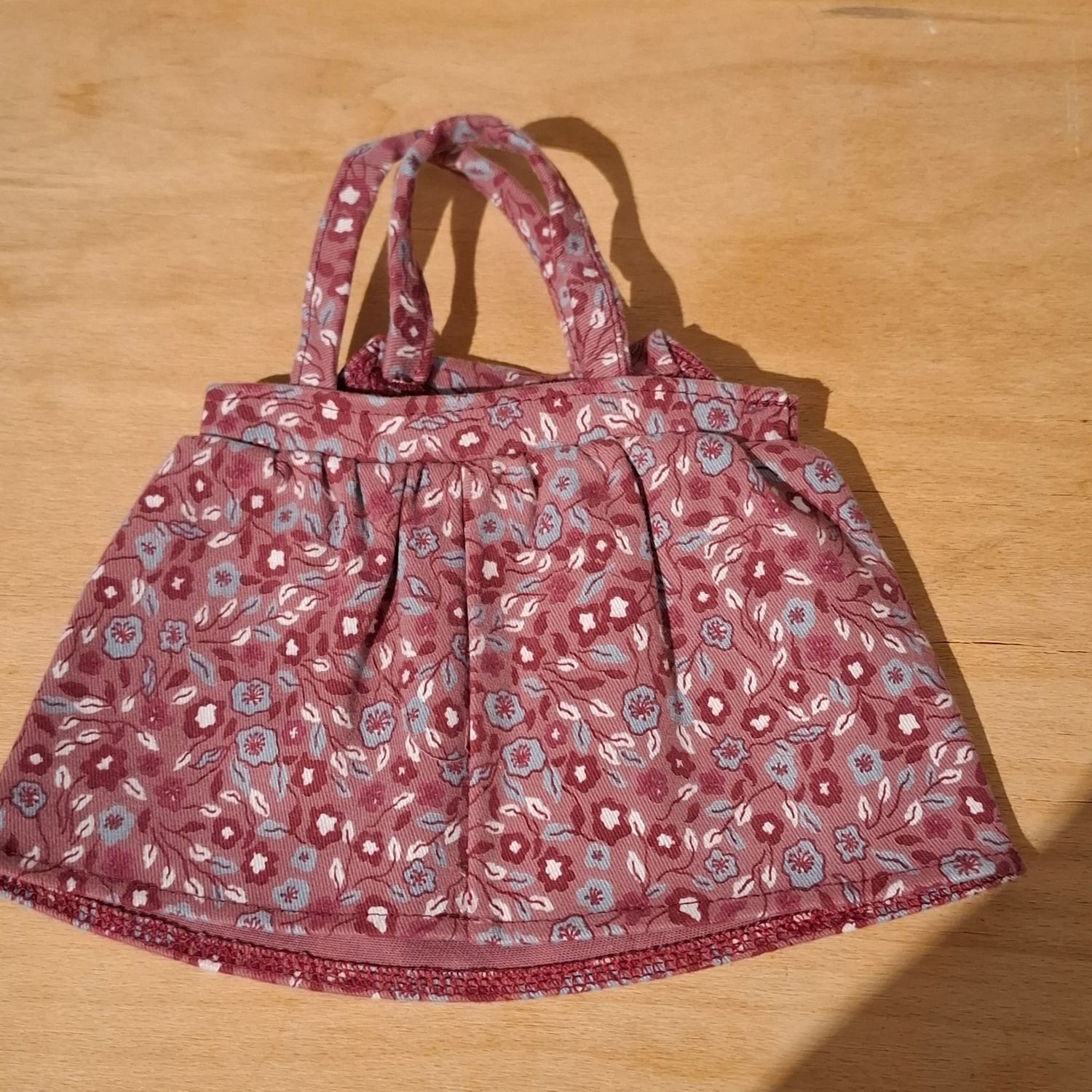 Kleid mit Traegern fuer 40 cm Baeren