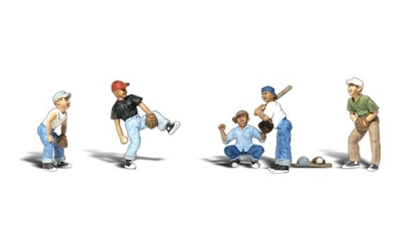 Baseball Players I - N Scale -- pkg(5)