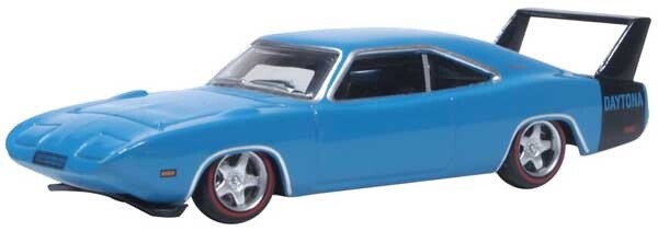 1969 Dodge Charger Daytona - Assembled -- Bright Blue, Black