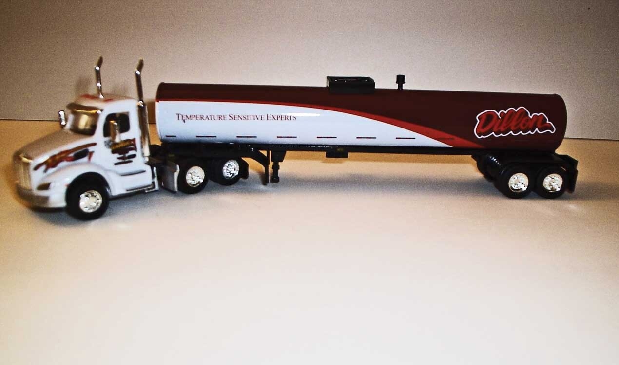 Peterbilt 579 Day-Cab Tractor with Food-Grade Trailer Dillon