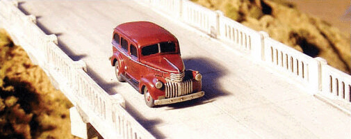 American Truck - Chevrolet (Unpainted Metal Kit) -- 1941 Suburban