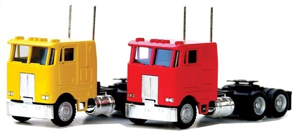 Peterbilt 362E Cabover w/Dual Rear Axles - Red